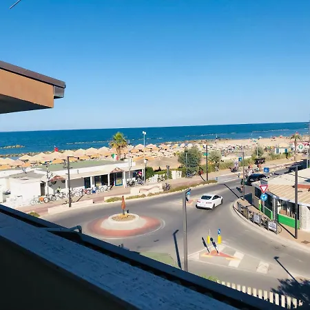 Sunrise Beach House - Sea View Apartment