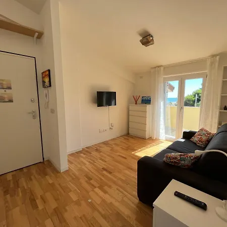 Sunrise House - Sea View *