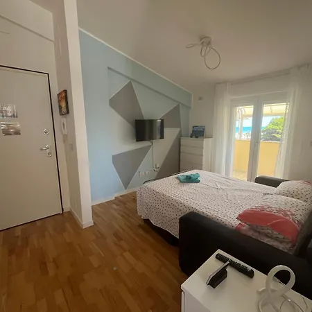 Sunrise House - Sea View